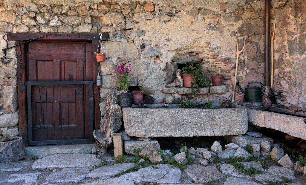 Hostal Cal Mateuet Traveseres Exterior foto